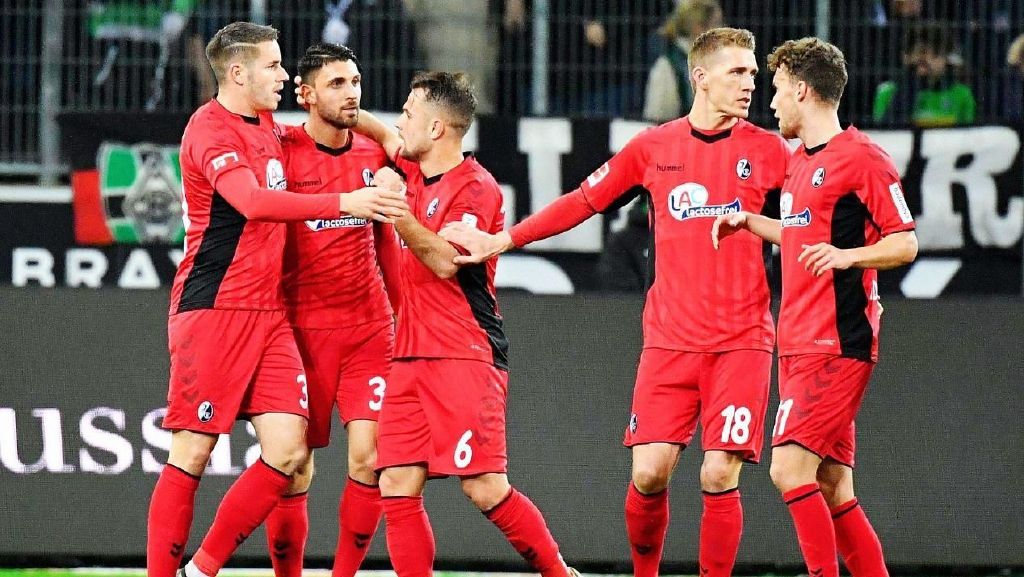 法兰克福：欧冠赛场上的“过山车”传奇